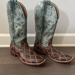 Ostrich skin men’s cowboy boots